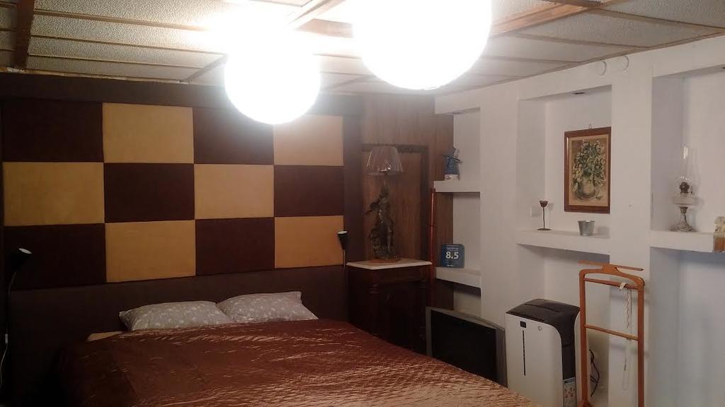 Expo Home Stay Boekarest Buitenkant foto